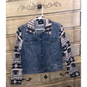 BDG Urban Outfitters Denim Jacket Aztec Sleeves